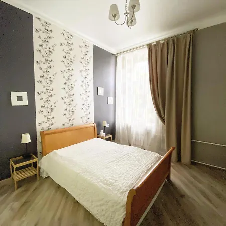 Bunina 8 Апартаменти Одеса