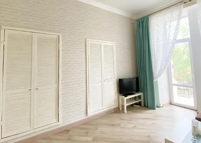 Appartamento Bunina 8 *