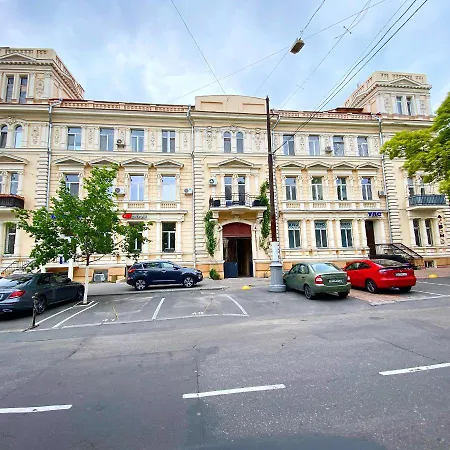 アパート Bunina 8